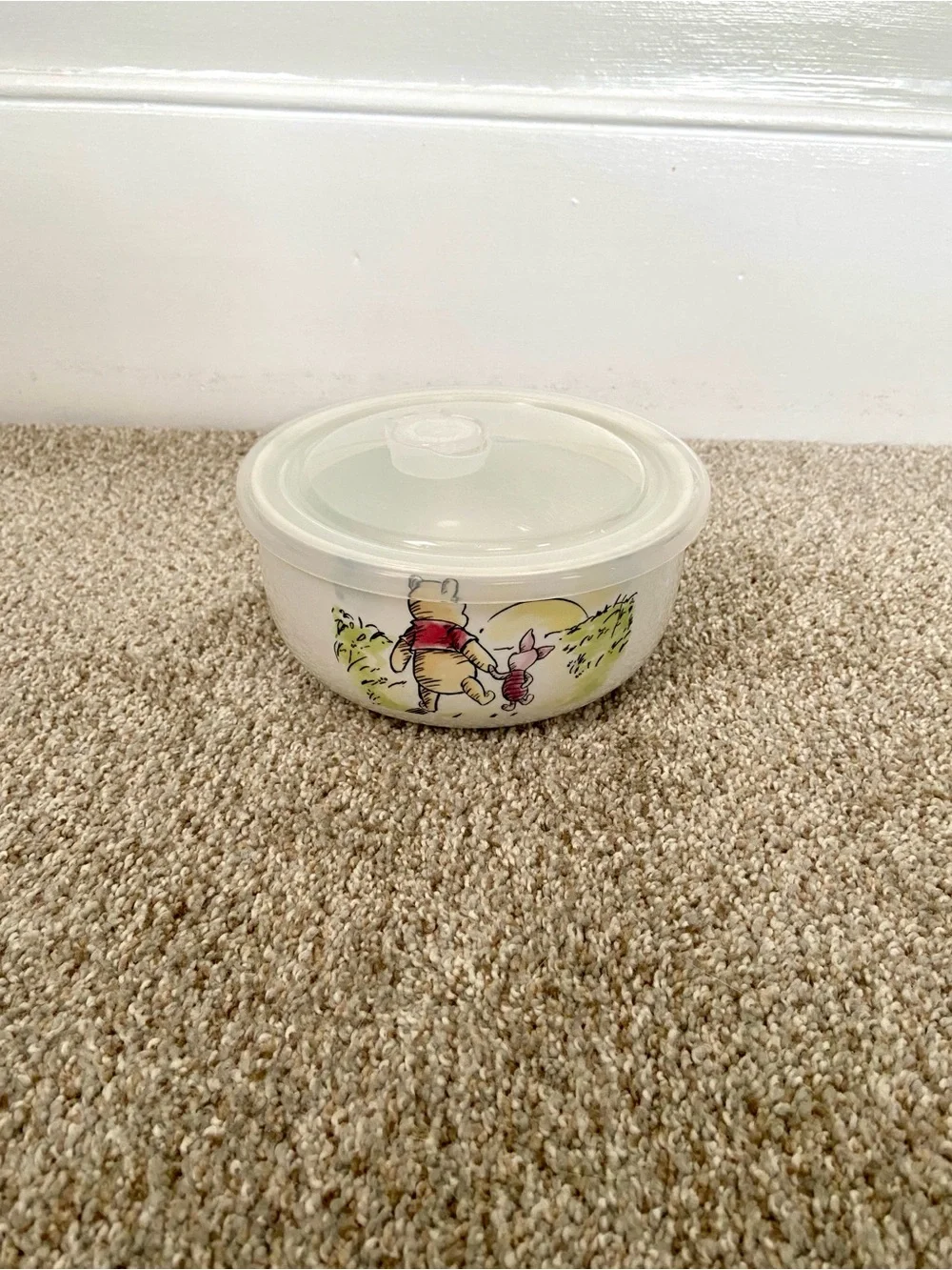 Disney Winnie the Pooh Ceramic Storage Bowl Container W/ Pressure Lid